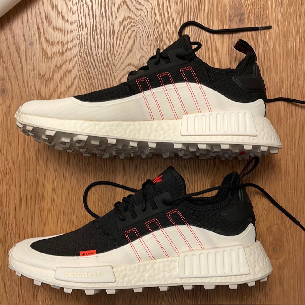 2022 Adidas NMD R1 Shoes